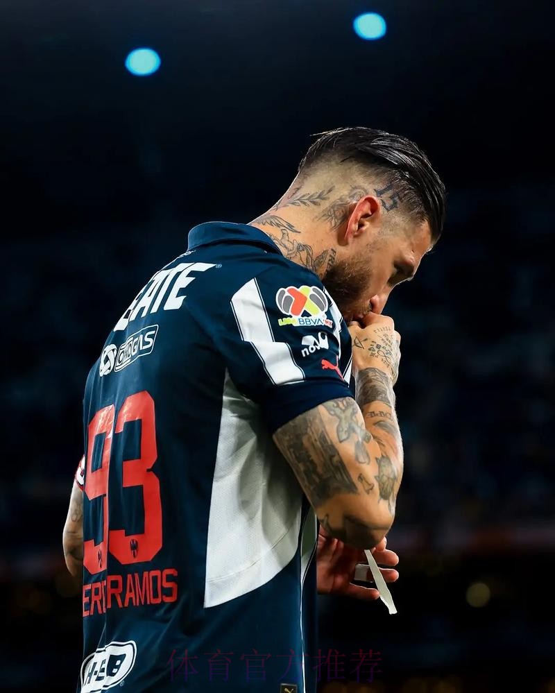 拉莫斯收到的最好的报价来自皇马 他想要留下 拉莫斯收到的最好的报价来自皇马 他想要留下